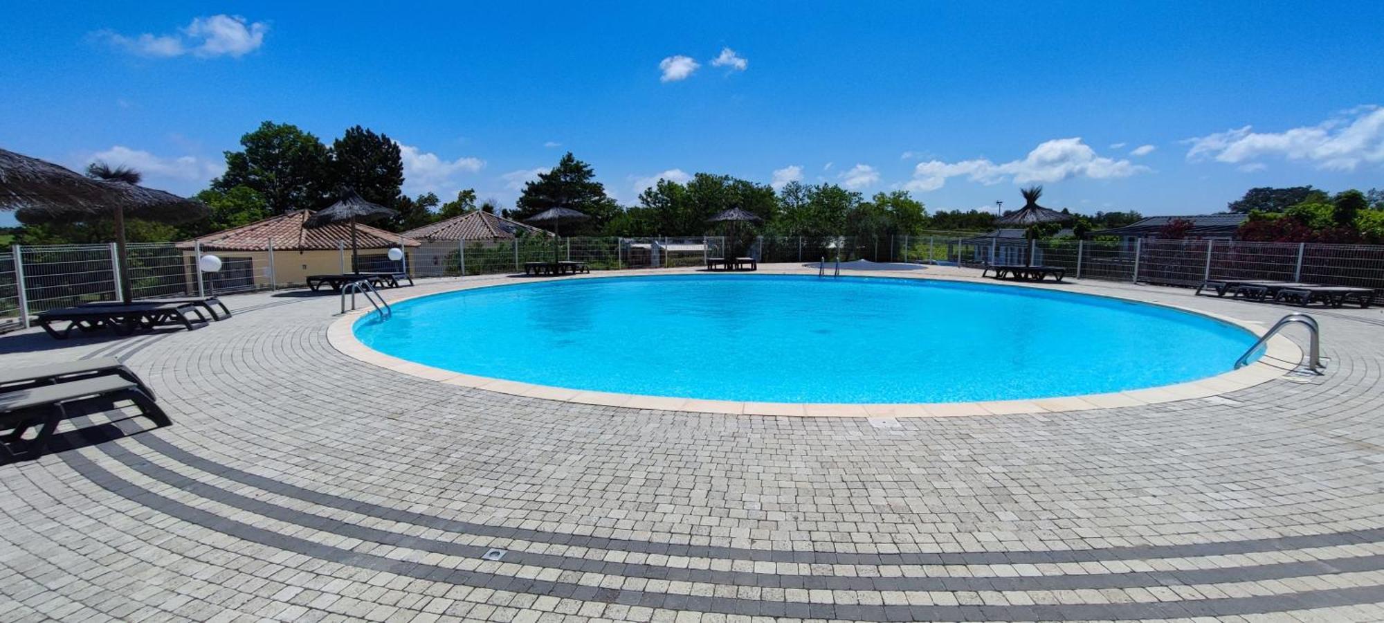 Camping Carrefour De L'Ardeche Saint-Remeze Luaran gambar